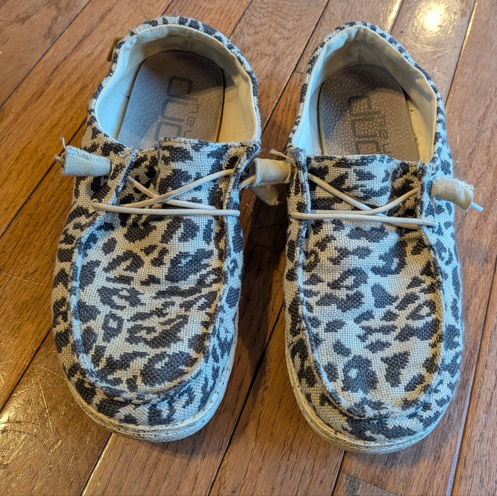 Hey Dude in Black and Cream Leopard